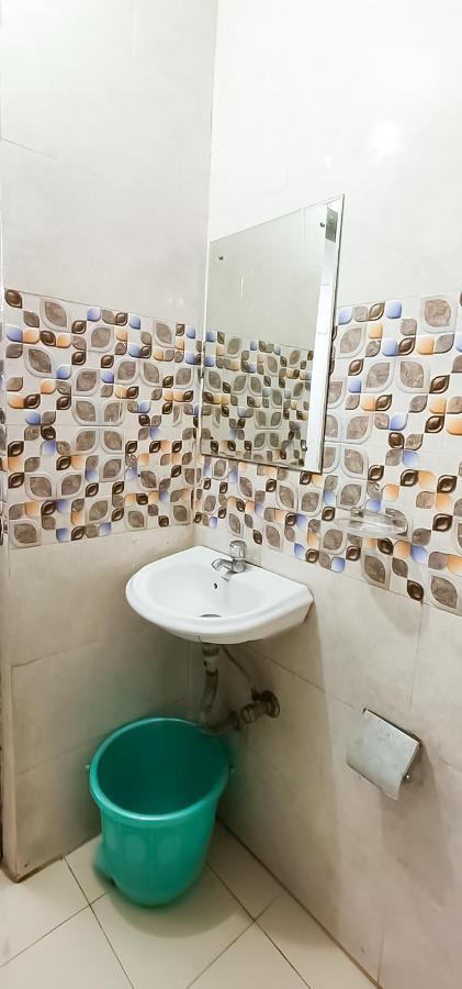 Comodo Satya Niketan Residency New Delhi Eksteriør bilde