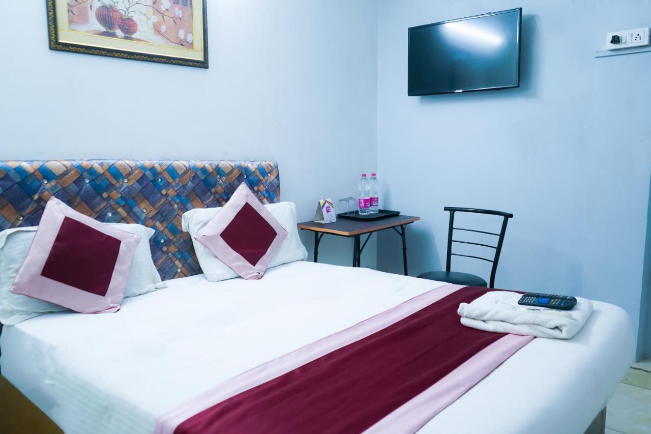 Comodo Satya Niketan Residency New Delhi Eksteriør bilde